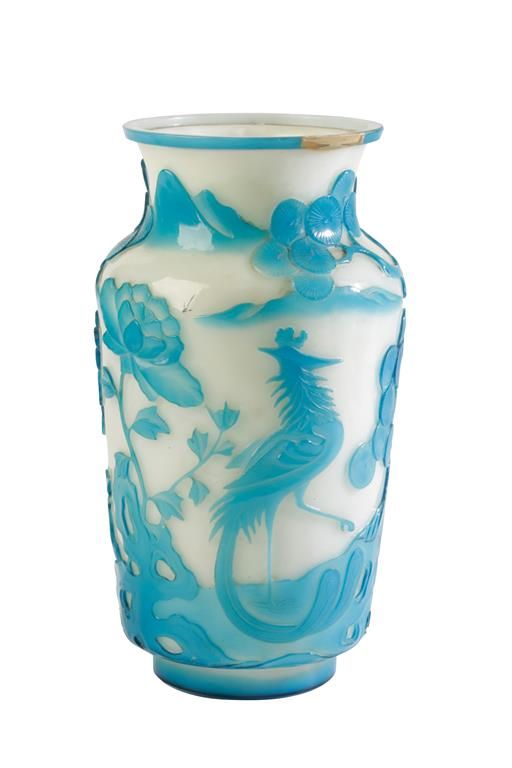 PEKING TURQUOISE GLASS OVERLAY VASE