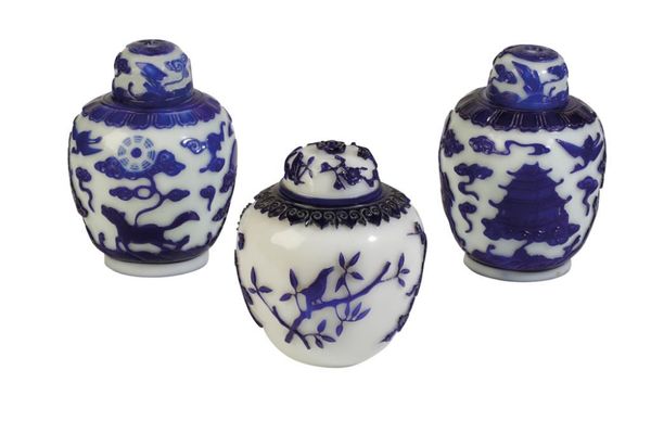 PAIR OF PEKING GLASS BLUE OVERLAY COVERED JARS, LATE QING DYNASTY