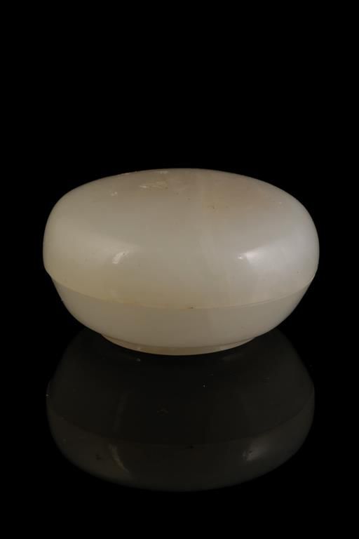 WHITE JADE SEAL PASTE BOX, QING DYNASTY, 19TH CENTURY