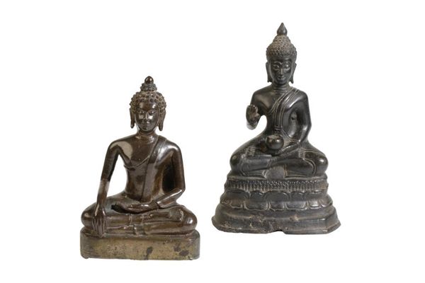 BRONZE FIGURE OF A SEATED BUDDHA, NORTHERN THAILAND, EARLY 20TH CENTURY