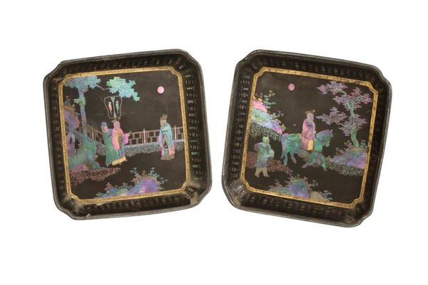 PAIR OF MOTHER-OF-PEARL INLAID BLACK LACQUER DISHES, KANGXI PERIOD