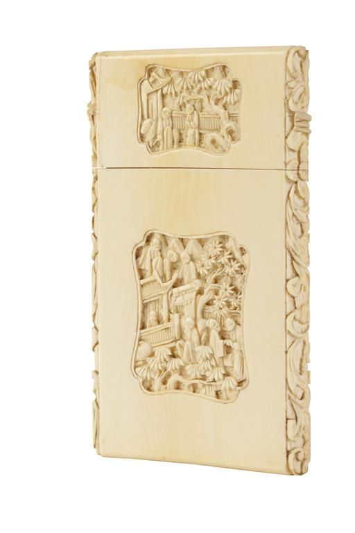 CANTONESE CARVED IVORY CARD CASE, QING DYNASTY, 19TH CENTURY