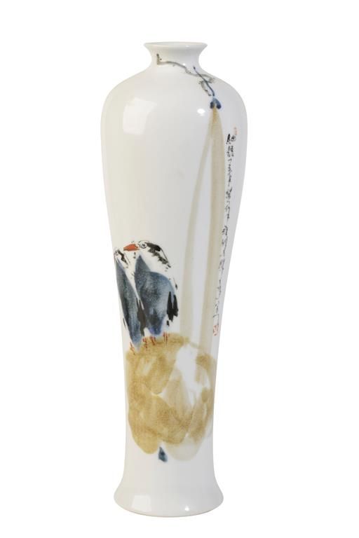 CONTEMPORARY JAPANESE VASE, MODERN