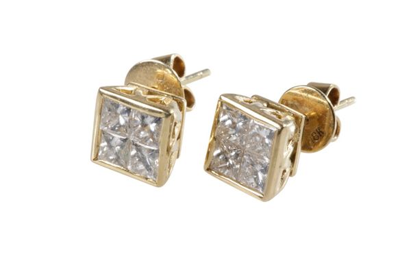 PAIR OF DIAMOND SET EAR STUDS