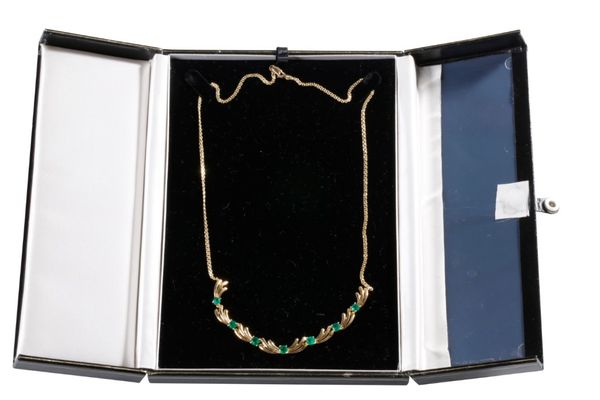 EMERALD AND GOLD NECKLACE