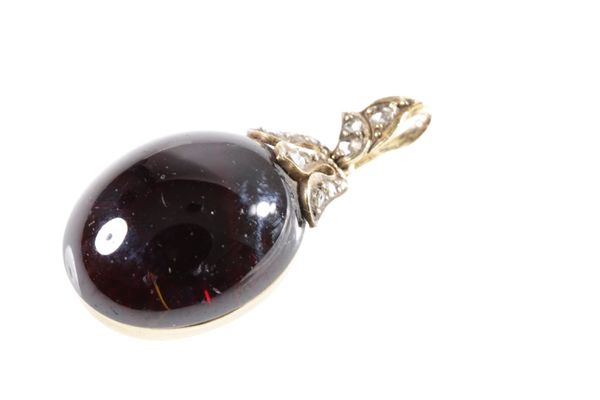 VICTORIAN CABOCHON GARNET AND DIAMOND PENDANT