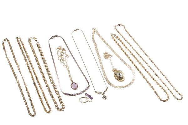 COLLECTION OF JEWELLERY