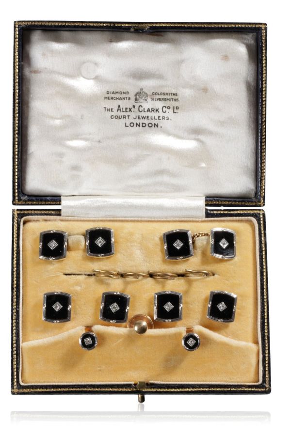 GENTLEMAN'S BLACK ONYX AND DIAMOND CUFF LINKS AND DRESS STUDS