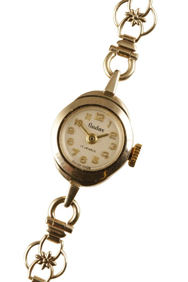 LADIES 9CT GOLD BRACELET WATCH