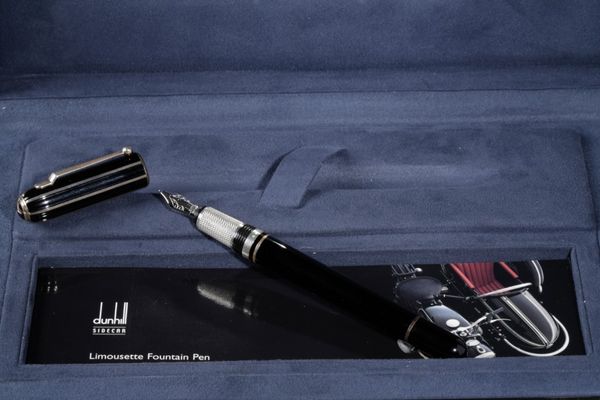 ALFRED DUNHILL: A LIMITED EDITION "SIDECAR LIMOUSETTE" FOUNTAIN PEN