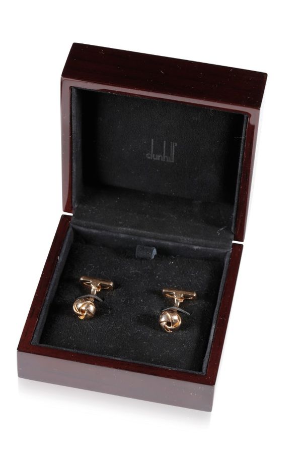 DUNHILL A PAIR OF GENTLEMAN'S 18CT YELLOW GOLD CUFFLINKS