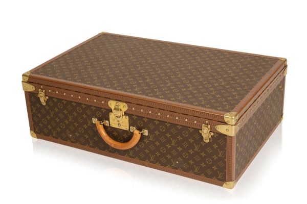 LOUIS VUITTON: A SUITCASE