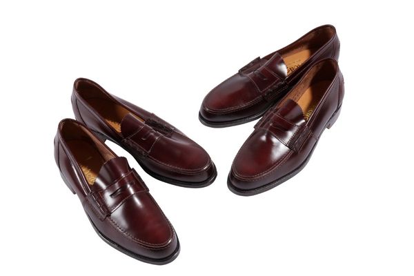 HARRODS: TWO PAIRS MENS 'OXBLOOD' COLOURED LEATHER PENNY LOAFERS, SIZE 9 1/2