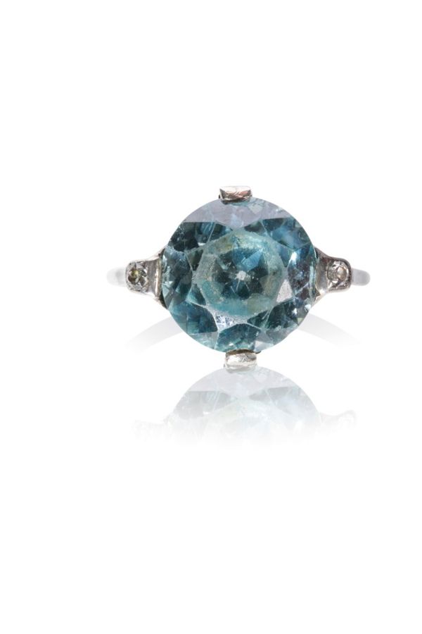 AN ART DECO "BLUE ZIRCON" AND DIAMOND COCKTAIL RING