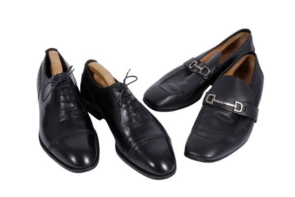 GUCCI: PAIR OF MENS BLACK LEATHER LOAFERS SIZE 10.5