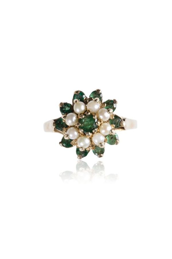 GREEN GEM STONE AND SEED PEARL CLUSTER RING