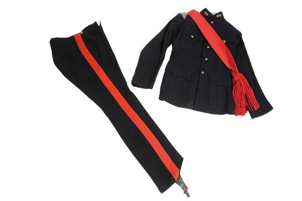 HONOURABLE ARTILLERY COMPANY LIEUTENANTS TUNIC, TROUSERS AND SASH 