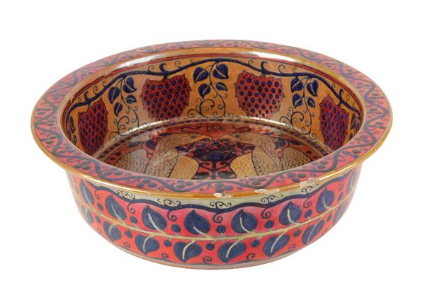 GALILEO CHINI (1873 - 1956) FOR ARTE DELLA CERAMICA: A LUSTREWARE FAIENCE BOWL