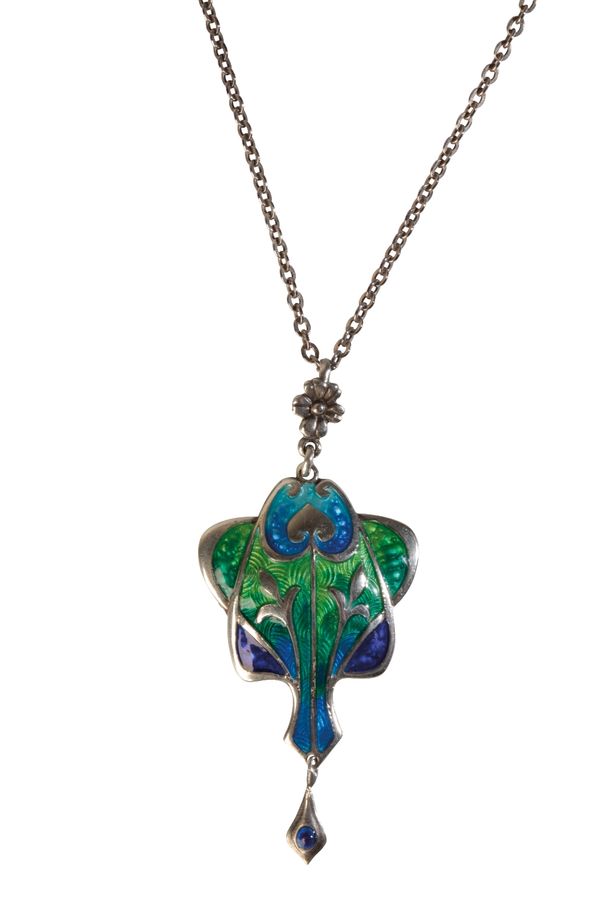 SMITH AND EWEN; AN ART NOUVEAU SILVER AND ENAMEL PENDANT