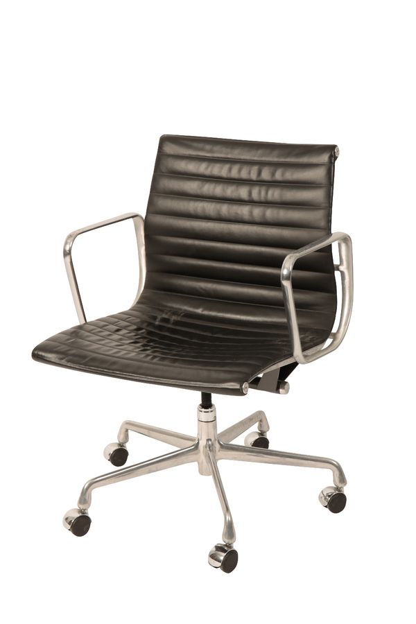 CHARLES AND RAY EAMES FOR HERMAN MILLER: A "EA335" ALUMINIUM OFFICE CHAIR