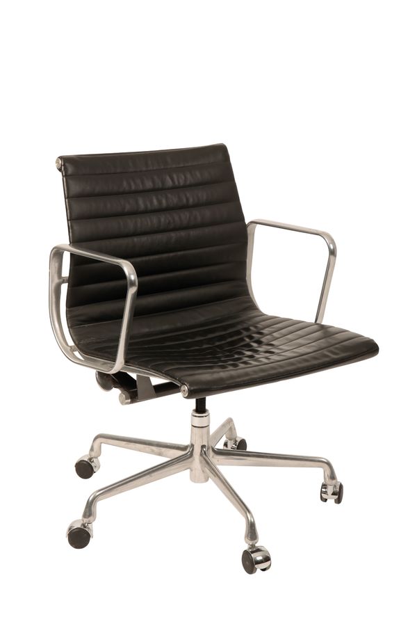 CHARLES AND RAY EAMES FOR HERMAN MILLER: A "EA335" ALUMINIUM OFFICE CHAIR