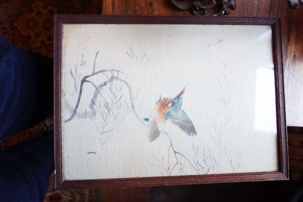 A CHINESE PAINTINGS ON SILK OF A KINGFISHER