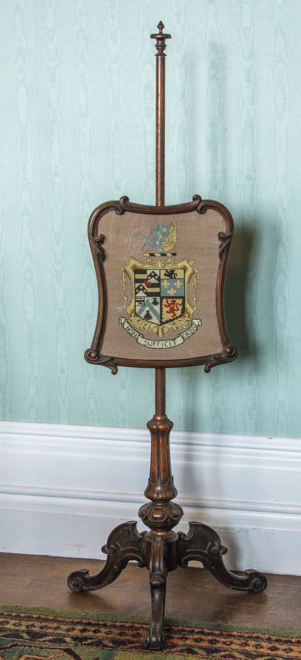 BOND FAMILY: AN EARLY VICTORIAN ROSEWOOD FIRE SCREEN