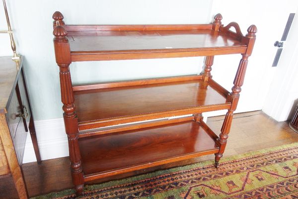 AN EARLY VICTORIAN MAHOGANY DUMB WAITER