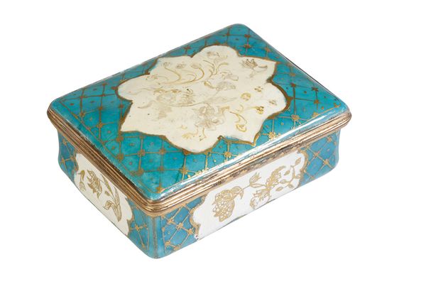 CONTINENTAL ENAMEL AND GILT METAL MOUNTED SNUFF BOX