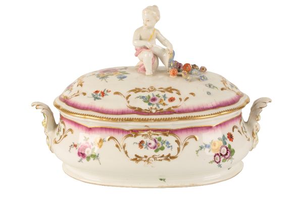 CONTINENTAL PORCELAIN TUREEN AND COVER