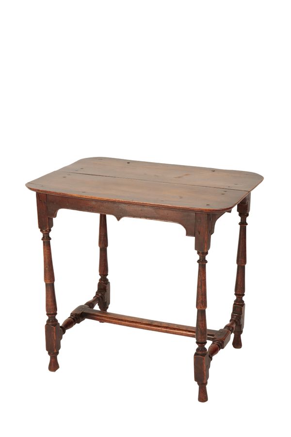 OAK OCCASIONAL TABLE