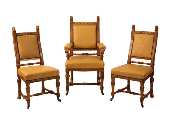 SUITE OF VICTORIAN OAK DINING ROOM FURNITURE