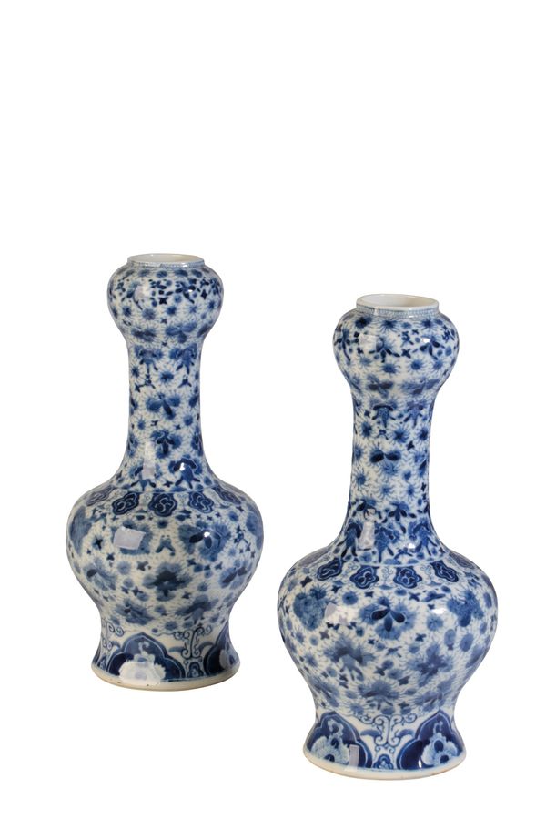 PAIR OF BLUE AND WHITE GARLIC MOUTH VASES