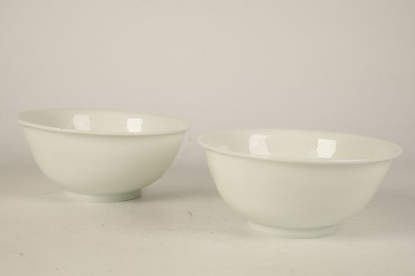 PAIR OF LARGE WHITE PEKING GLASS BOWLS