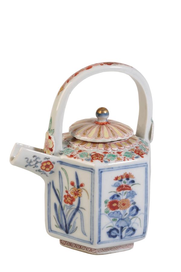 JAPANESE KAKIEMON TEA POT