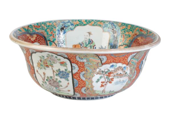 LARGE IMARI BOWL, MEIJI PERIOD