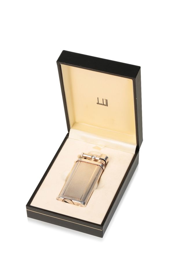 DUNHILL: A SILVER PLATED "UNIQUE" GAS LIGHTER