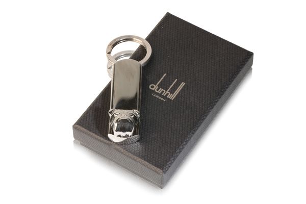 DUNHILL: A CHROME PLATED "BULLDOG" USB / KEYRING