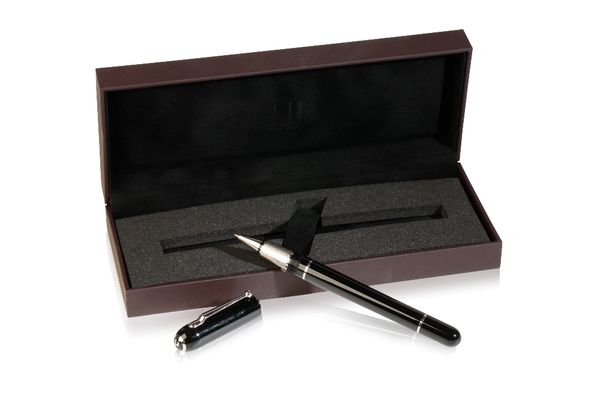 DUNHILL: A "SIDECAR" ROLLERBALL PEN