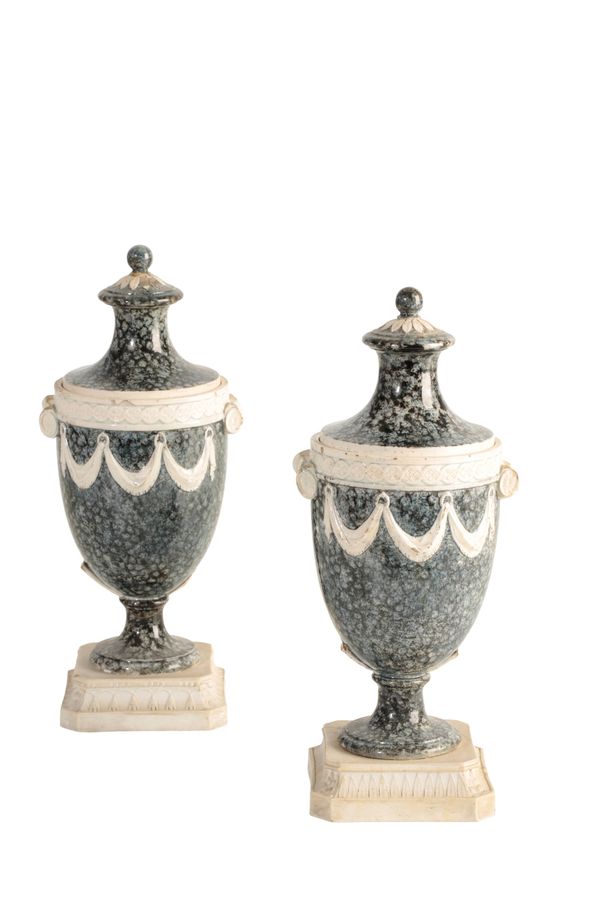 PAIR OF WEDGWOOD CASSOLETTES