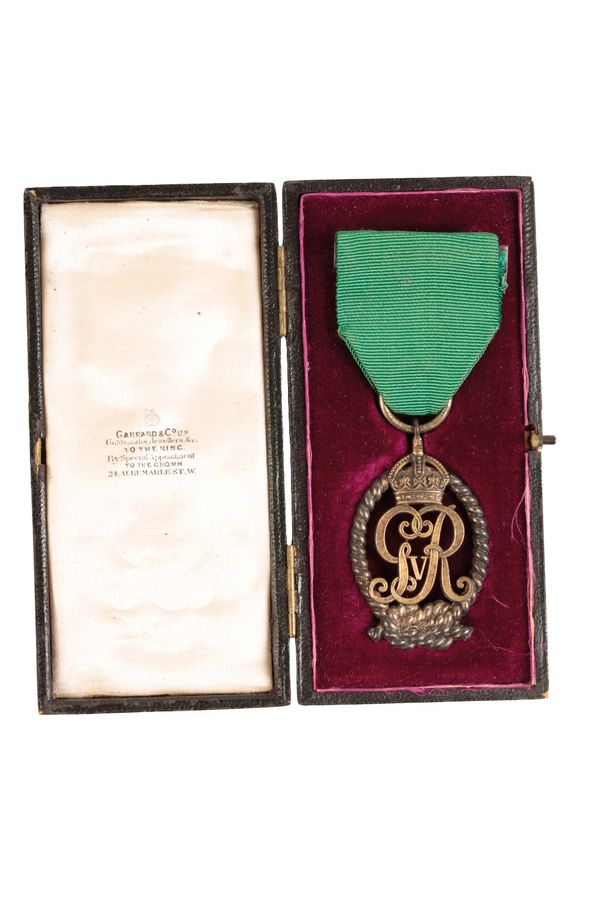 CASED GEORGE 5TH ROYAL NAVAL RESERVE OFFICERS DECORATION