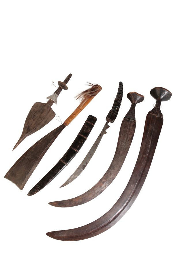 TRIBAL BLADED WEAPONS