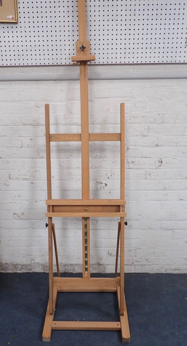 A MODERN BEECH ARTIST'S EASEL