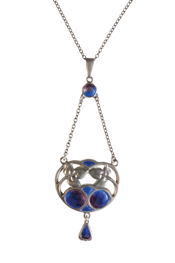 CHARLES HORNER: AN ART NOUVEAU SILVER AND ENAMEL PENDANT