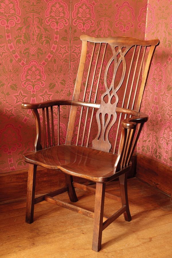 A GEORGE III "THAMES VALLEY" MAHOGANY WINDSOR ARMCHAIR 