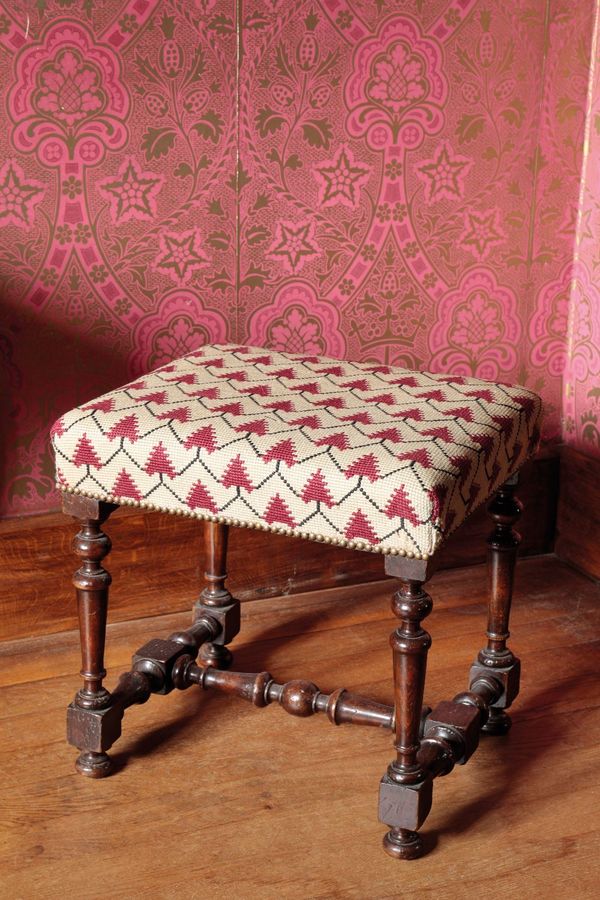 A WILLIAM AND MARY STYLE WALNUT STOOL