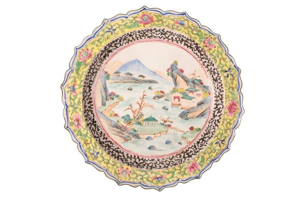 CANTON ENAMEL FAMILLE ROSE DISH, QING DYNASTY, 18TH CENTURY