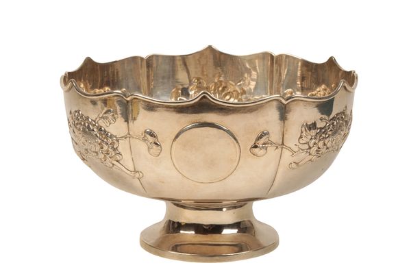 SILVER 'CHRYSANTHEMUM' BOWL, LATE QING DYNASTY