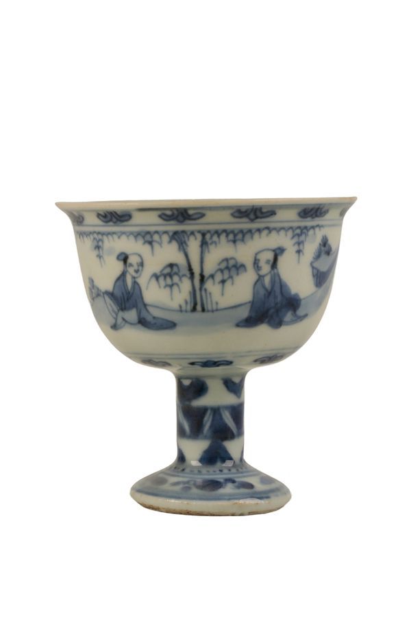 BLUE AND WHITE STEM CUP, LATE MING, CIRCA 1640