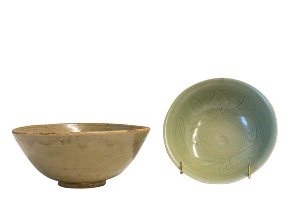 LONGQUAN' CELADON-GLAZE FLORIFORM BOWL, SONG DYNASTY